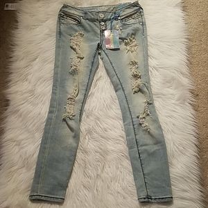 ALMOST FAMOUS DESTROYED JEANS